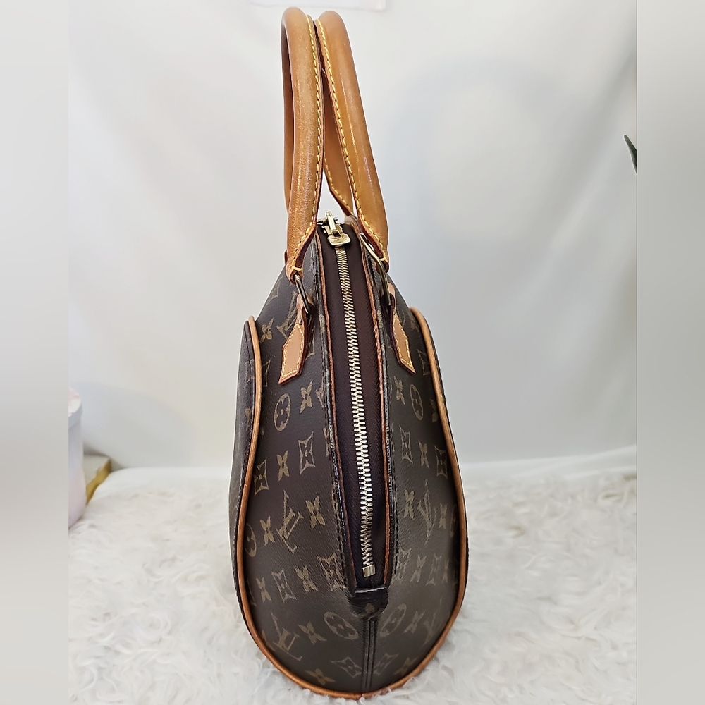 🔥😍Beautiful Condition😍🔥 Louis Vuitton Monogram Handbag - Picture 12 of 17
